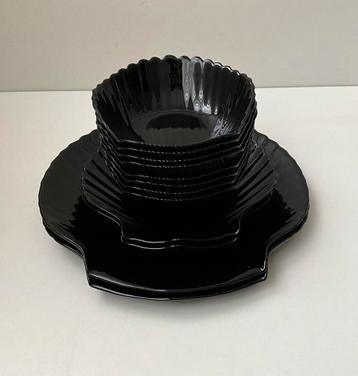 12 Luminarc schalen in schelpvorm beschikbaar voor biedingen