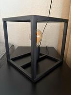 Zwarte Kubus Lamp (excl. lichtbron), Huis en Inrichting, Lampen | Tafellampen, Ophalen, Zo goed als nieuw, Metaal, Minder dan 50 cm