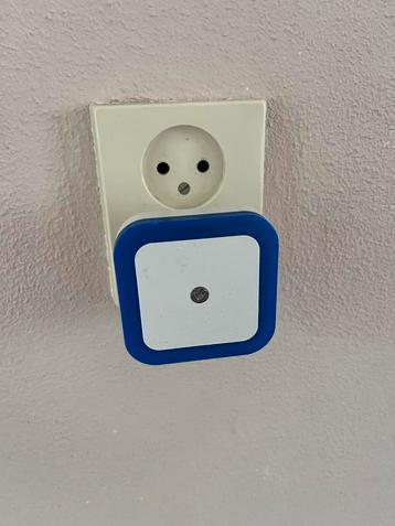 Nachtlampje stopcontact met Sensor beschikbaar voor biedingen