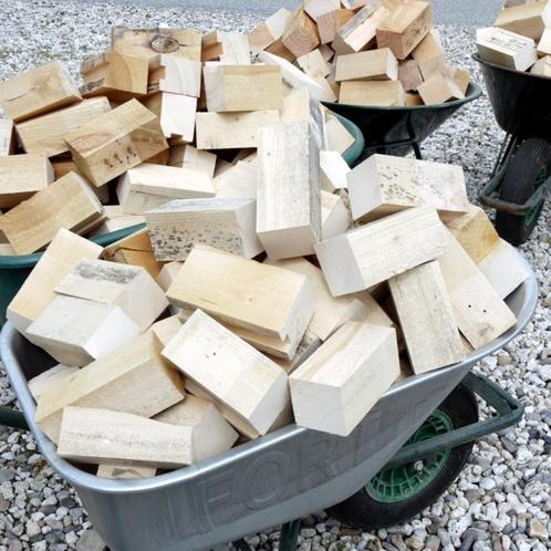 haardhout, blokken van grenen en vuren, per kruiwagen €10,=, Tuin en Terras, Haardhout, Blokken, Overige houtsoorten, 6 m³ of meer