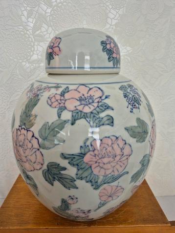 Mooie grote vintage Chinese keramiek gemberpot gemerkt  beschikbaar voor biedingen