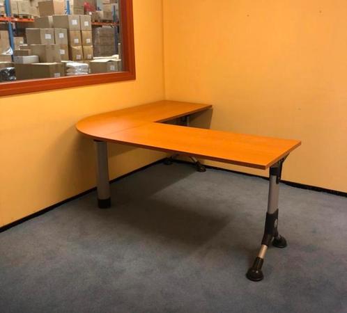 Bureau in L vorm Hout  IKEA zeer mooie staat, Huis en Inrichting, Bureaus, Zo goed als nieuw, Ophalen of Verzenden