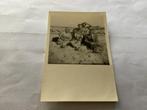 Vintage Foto Familie op Strand Egmond aan Zee, Gebruikt, Foto, Ophalen of Verzenden, 1940 tot 1960