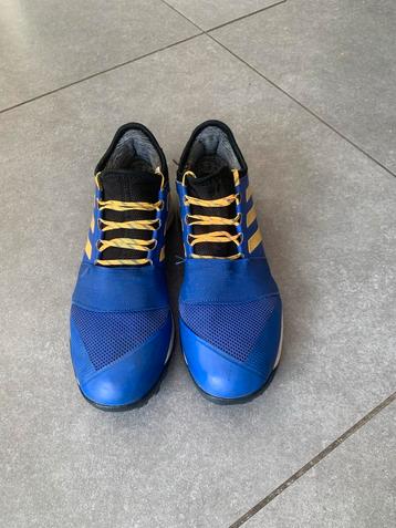 Veldhockey/korfbalschoenen Adidas maat 40 2/3 beschikbaar voor biedingen