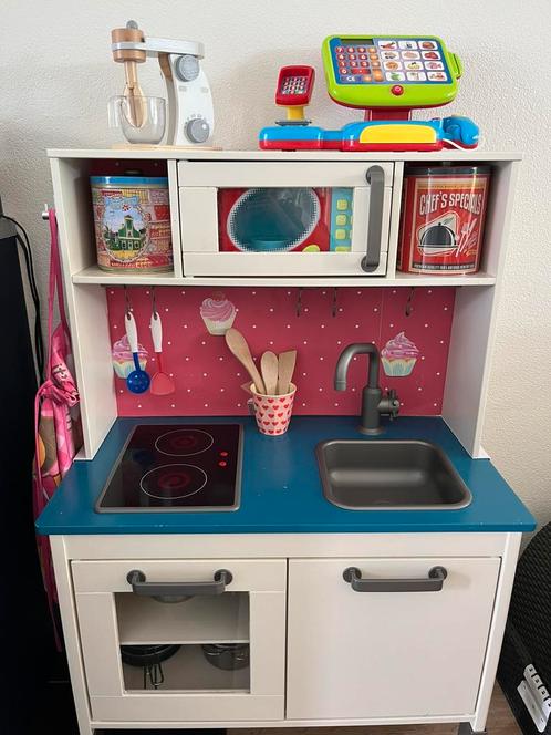 Leuk gepimpt keukentje, Kinderen en Baby's, Speelgoed | Speelkeukens, Gebruikt, Hout, Ophalen of Verzenden