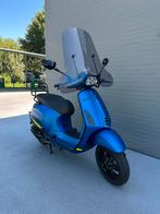 Vespa sprint s, Fietsen en Brommers, Scooters | Vespa, Ophalen, Maximaal 45 km/u, Vespa S, Zo goed als nieuw