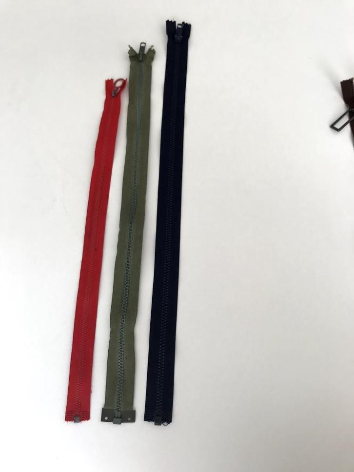 3 ritssluitingen van kunststof, deelbaar., Hobby en Vrije tijd, Naaien en Fournituren, Zo goed als nieuw, Knoop of Knopen, Ophalen