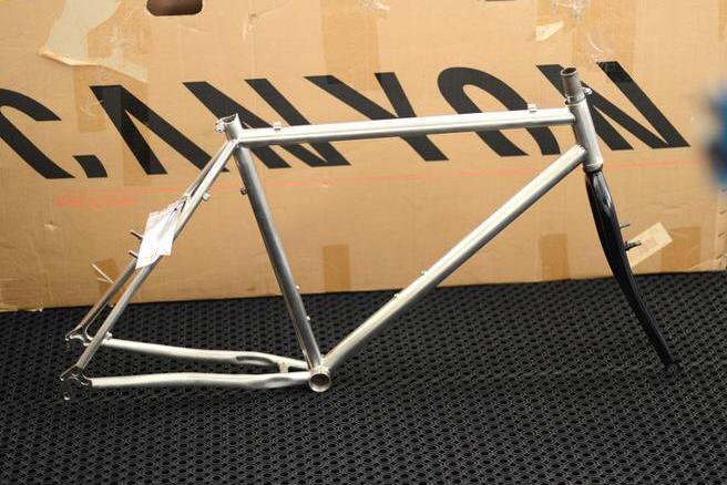 Stalen Mountainbike MTB frame en voorvork 26 inch, Fietsen en Brommers, Fietsonderdelen, Gebruikt, Mountainbike, Frame, Ophalen