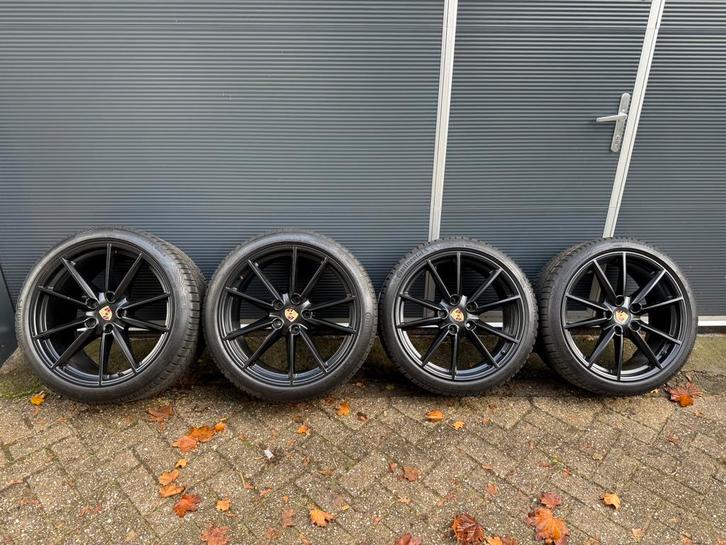 Winterbanden Originele Porsche 20 21 inch velgen 911 992, Auto-onderdelen, Banden en Velgen, Banden en Velgen, Winterbanden, 21 inch