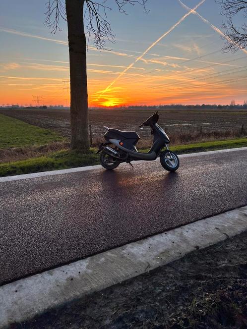 vivacity 2t 70cc, Fietsen en Brommers, Scooters | Peugeot, Zo goed als nieuw, Vivacity, Maximaal 25 km/u, Tweetakt, Ophalen of Verzenden
