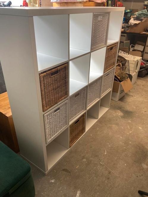 Ikea kast ‘KALLAX’ incl 8 BRANÄS manden, Huis en Inrichting, Kasten | Roldeurkasten en Archiefkasten, Gebruikt, 100 tot 150 cm