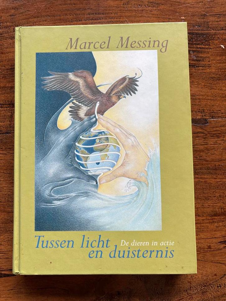 Marcel Messing - Tussen licht en duisternis, Boeken, Esoterie en Spiritualiteit, Zo goed als nieuw, Achtergrond en Informatie