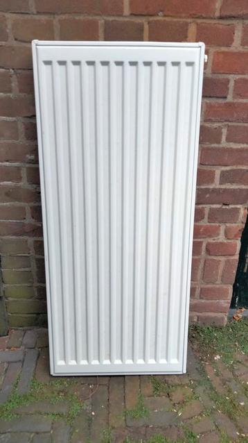 Radiator - 90x44x6 cm - Zo goed als nieuw beschikbaar voor biedingen