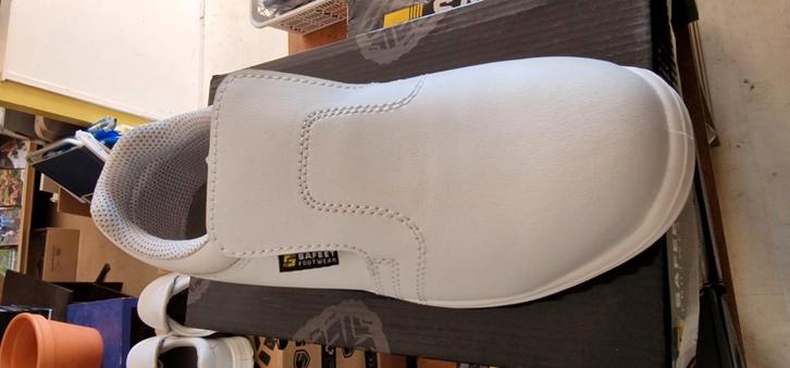 Werkschoenen instappers dames en heren  horeca zorg fabriek, Kleding | Dames, Schoenen, Nieuw, Werkschoenen, Wit, Ophalen of Verzenden