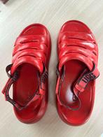 UGG Badslippers Rood, Slippers, UGG, Ophalen of Verzenden, Zo goed als nieuw