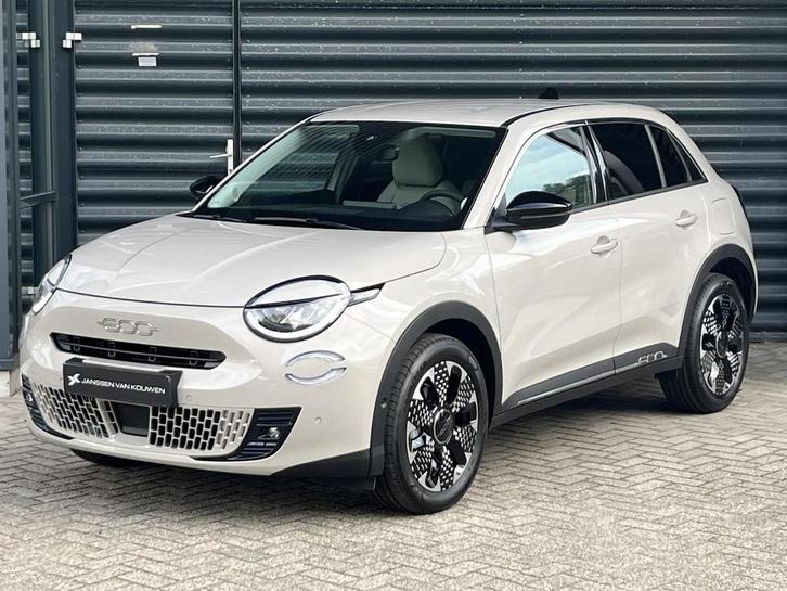 Fiat 600 1.2 Hybrid La Prima * €3450 voordeel * snel lever, Auto's, Fiat, Bedrijf, Te koop, Overige modellen, ABS, Adaptive Cruise Control