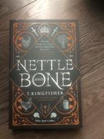 Nettle & Bone door T. Kingfisher, Ophalen of Verzenden, Zo goed als nieuw