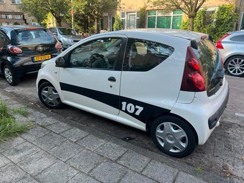 Peugeot 107 1.0 12V E-vti 68PK 3DR 2013 Wit, Auto's, Peugeot, Particulier, Benzine, A, Hatchback, Handgeschakeld, Origineel Nederlands