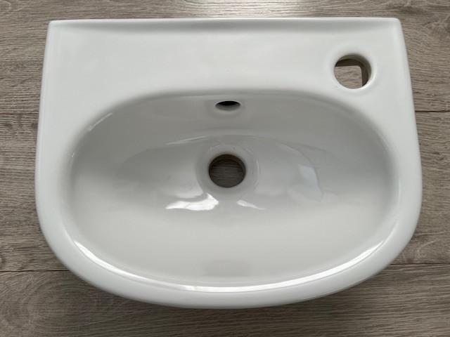 Villeroy & Boch - O.novo -Fontein wastafel -, Huis en Inrichting, Badkamer | Badkamermeubels, Nieuw, Wasbak of Wastafel, Minder dan 100 cm