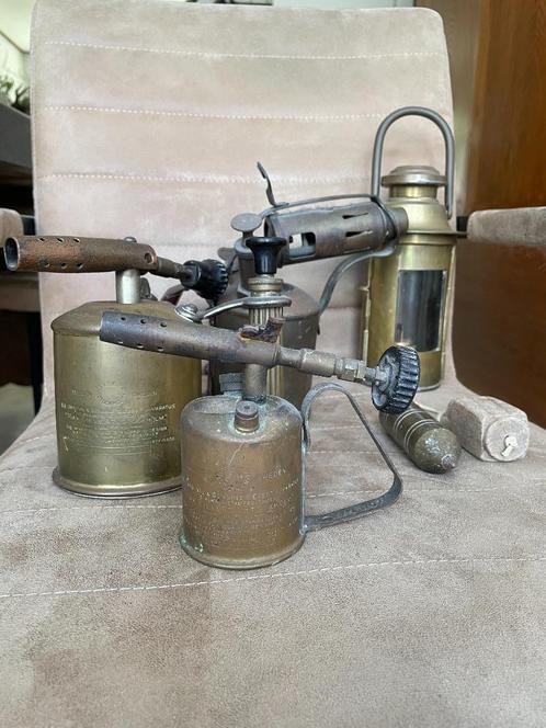 Koperen soldeerbranders, mijnwerkerslamp en een schietlood, Antiek en Kunst, Antiek | Gereedschap en Instrumenten, Ophalen of Verzenden