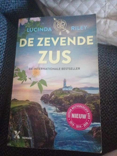 Lucinda Riley - De zevende zus, Boeken, Literatuur, Zo goed als nieuw, Nederland, Ophalen of Verzenden