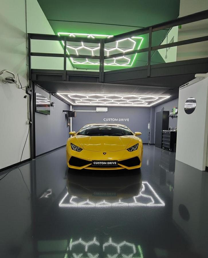 Voertuig showroom klaar bij custom drive, Auto diversen, Tuning en Styling, Ophalen