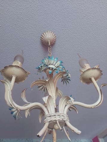 Brocante lamp beschikbaar voor biedingen