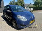 Renault Twingo 1.2 Acces / NIEUWE APK, Voorwielaandrijving, Twingo, Gebruikt, 4 cilinders