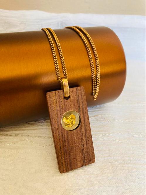 Toyota “Touch Wood” hanger uit 1991 – met echt bladgoud, Sieraden, Tassen en Uiterlijk, Kettinghangers, Zo goed als nieuw, Overige materialen