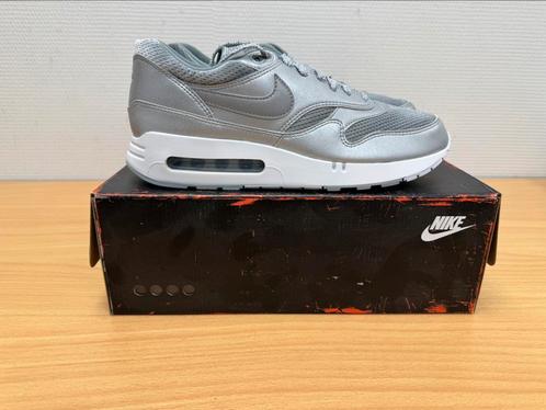 Nike Air Max 1 Metallic Silver Cool Grey 46 Nieuw, Kleding | Heren, Schoenen, Nieuw, Sneakers of Gympen, Overige kleuren, Ophalen of Verzenden