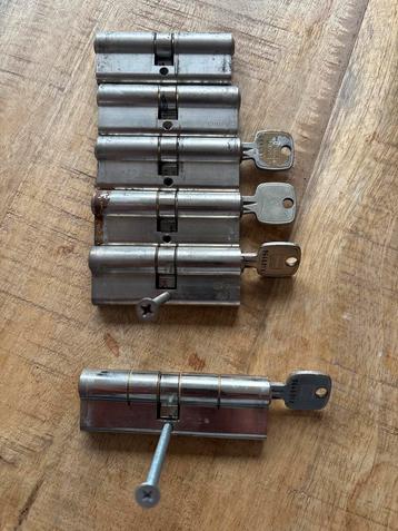 Winkhaus sloten set - 6 stuks + 4 sleutels cilinder sloten beschikbaar voor biedingen