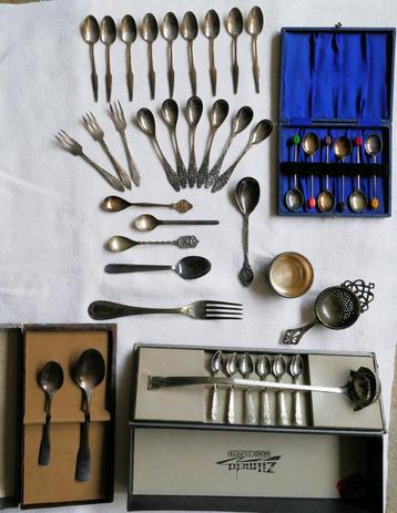 verzilverde lepels beschikbaar voor biedingen