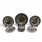 Tichelaar, Makkum. Vijf diverse schotels en een dekselpot, Antiek en Kunst, Ophalen of Verzenden