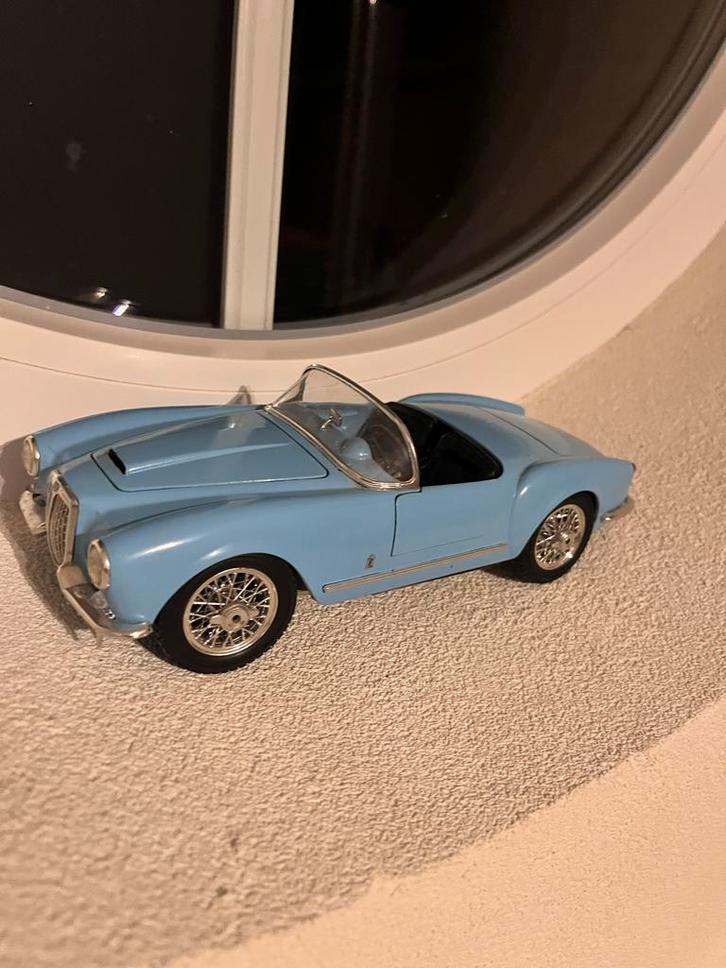 Klassieke Auto Model - Lancia Aurelia B24 Spider, Hobby en Vrije tijd, Modelauto's | 1:18, Zo goed als nieuw, Auto, Overige merken