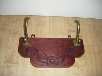 Oude houten kapstok,klein model,messing,bewerkt,vintage,retr beschikbaar voor biedingen