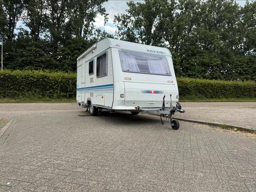 Adria Altea 390 DS 2005, Caravans en Kamperen, Caravans, Bedrijf, tot en met 4, 500 - 750 kg, Standaardzit, Adria, Dwarsbed, Lengtebed