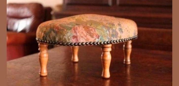 Antiek Krukje/Voetenbankje/Bankje in Gobelinstof, Antiek en Kunst, Curiosa en Brocante, Ophalen of Verzenden