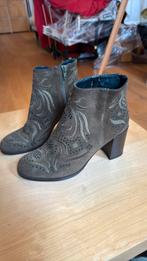 Italiaanse laarzen van Vera Gomma – maat 38 – hak 7-8 cm, Ophalen, Zo goed als nieuw, Groen
