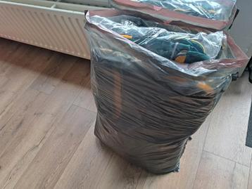 Tassen lees de beschrijving  beschikbaar voor biedingen