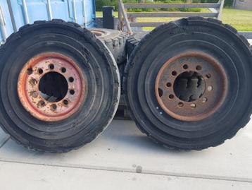 Gebruikte masieve heftruck banden beschikbaar voor biedingen