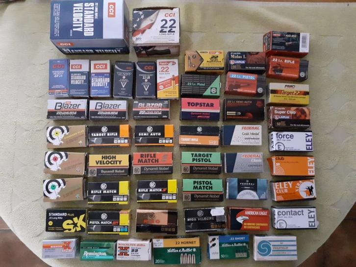 Collectie 51 lege munitiedoosjes .22, Verzamelen, Militaria | Algemeen, Overige soorten, Hulzen of Bodemvondsten, Nederland, Ophalen of Verzenden