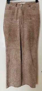 Bison suède pantalon maat 38[v], Kleding | Dames, Broeken en Pantalons, Maat 38/40 (M), Beige, Ophalen of Verzenden, Zo goed als nieuw