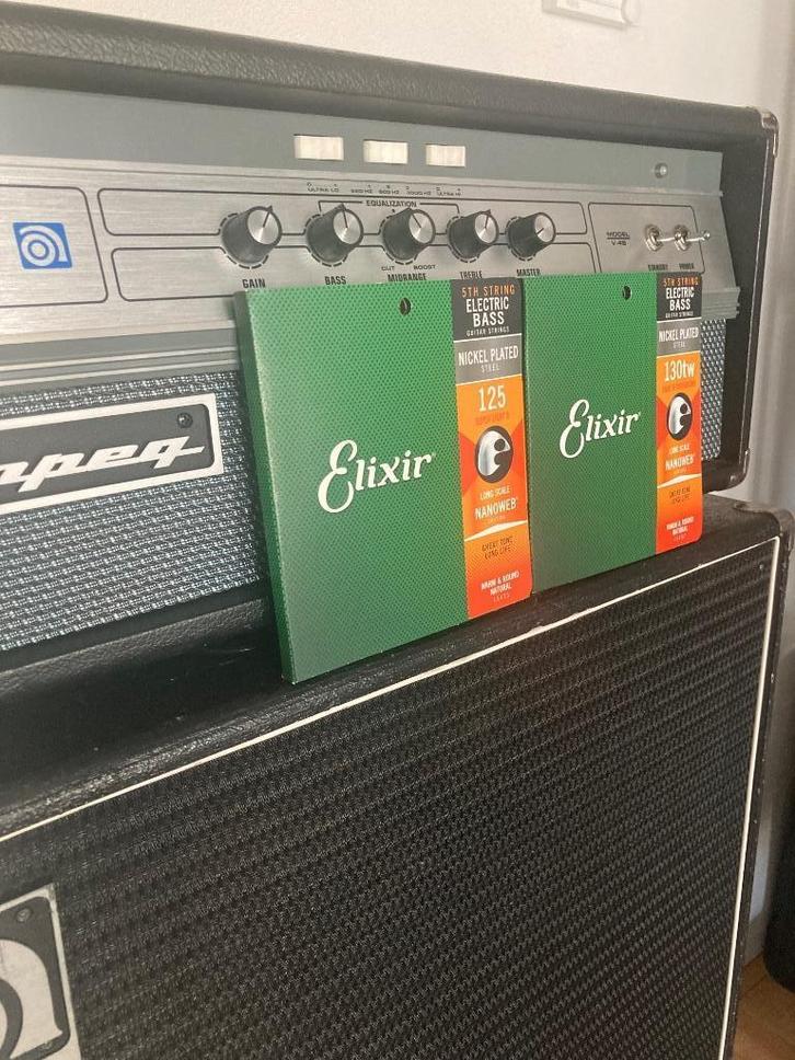 Losse Elixir Nanoweb B snaren voor basgitaar, Muziek en Instrumenten, Instrumenten | Toebehoren, Gebruikt, Elektrische basgitaar