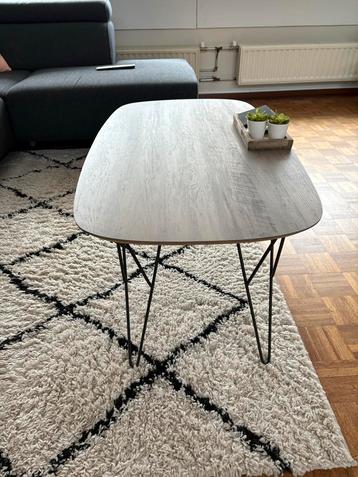 Mooie Salontafel - Stijlvol Design beschikbaar voor biedingen