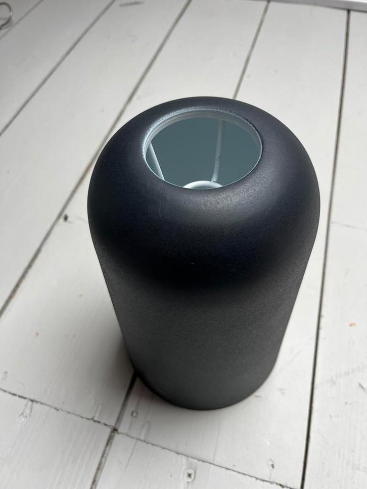 Wehkamps own zwart metalen hanglamp (kap), Huis en Inrichting, Lampen | Hanglampen, Zo goed als nieuw, Minder dan 50 cm, Metaal