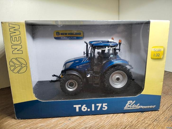 Te koop UH New Holland T6.175 Bleu Power., Hobby en Vrije tijd, Modelauto's | 1:32, Zo goed als nieuw, Tractor of Landbouw, Universal Hobbies