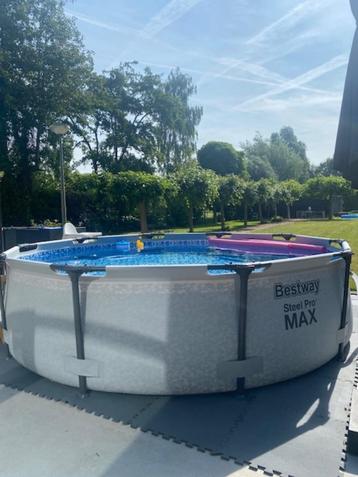 Bestway zwembad, rond 3.05 mtr. heel kompleet beschikbaar voor biedingen