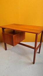 Retro Bureau met Lades, vintage teakhouten desk, werkplek, Ophalen, Gebruikt, Vintage, Nvt