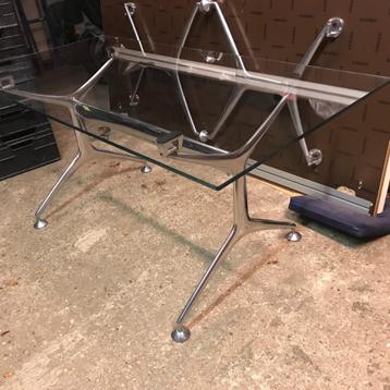 IZGS Alias Frametable 160F frame table tafel bureau glas beschikbaar voor biedingen