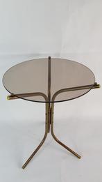 Brocante bijzettafel messing met gerookt glas plateau. S28, Tweedehands verkoop, Tweedehands verkoop, Gebruikt, Ophalen of Verzenden